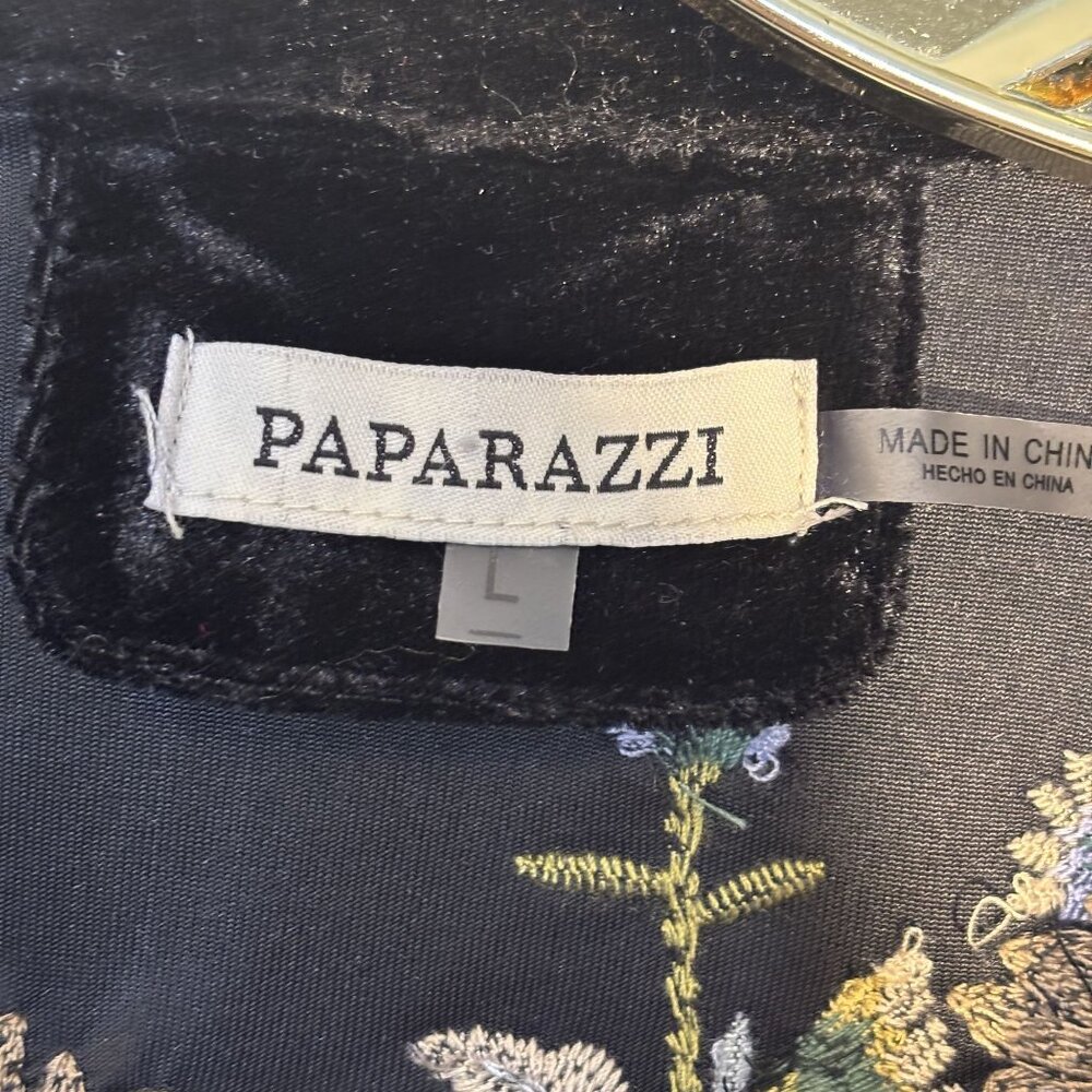 Black Velvet Button-Up Shirt With Floral Embroidery By Paparazzi Size Large - Picture 3 of 14